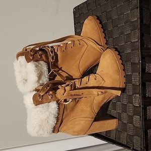 Shoedazzle Faux Fur light camel boot size 10